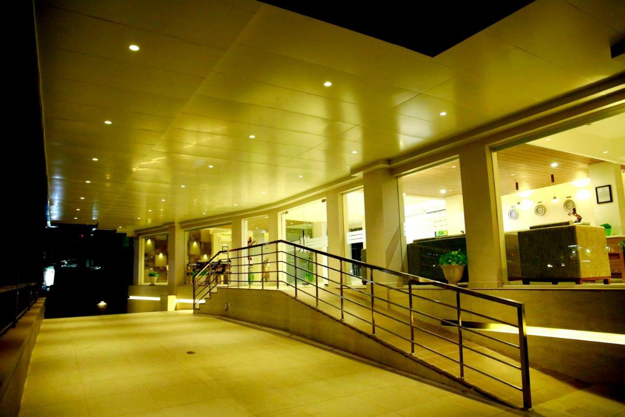 โรงแรมพานาเซีย เวนเจอร์ โกลลัม ภายนอก รูปภาพ